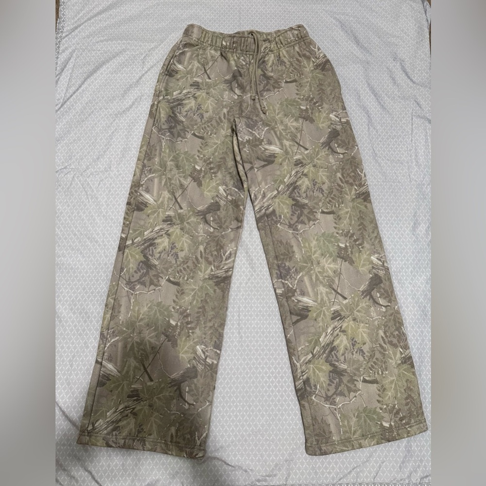 PacSun Green Camouflage Cargo Pants